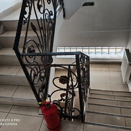 Quik Hotell Braşov Exteriör bild