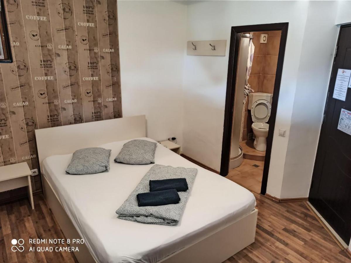 Quik Hotell Braşov Exteriör bild
