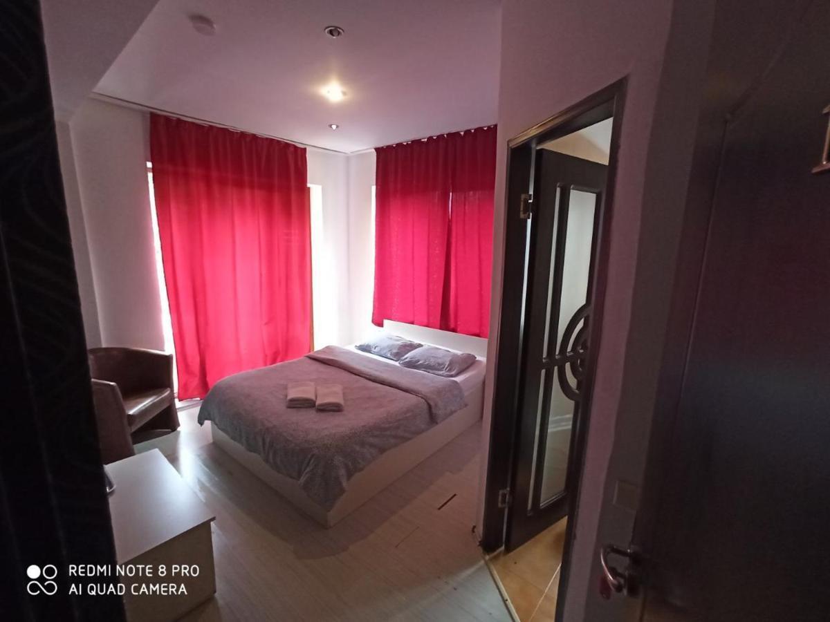 Quik Hotell Braşov Exteriör bild