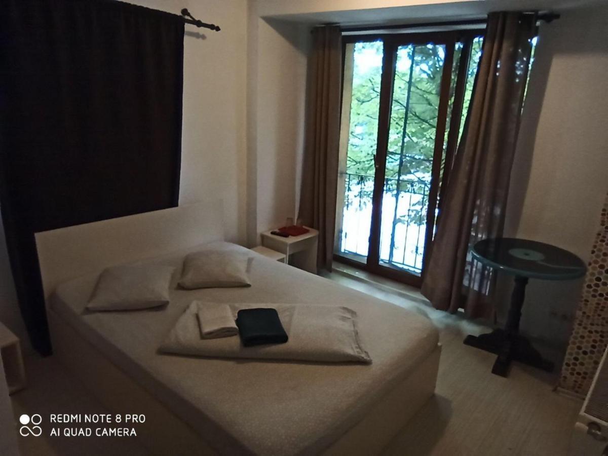 Quik Hotell Braşov Exteriör bild