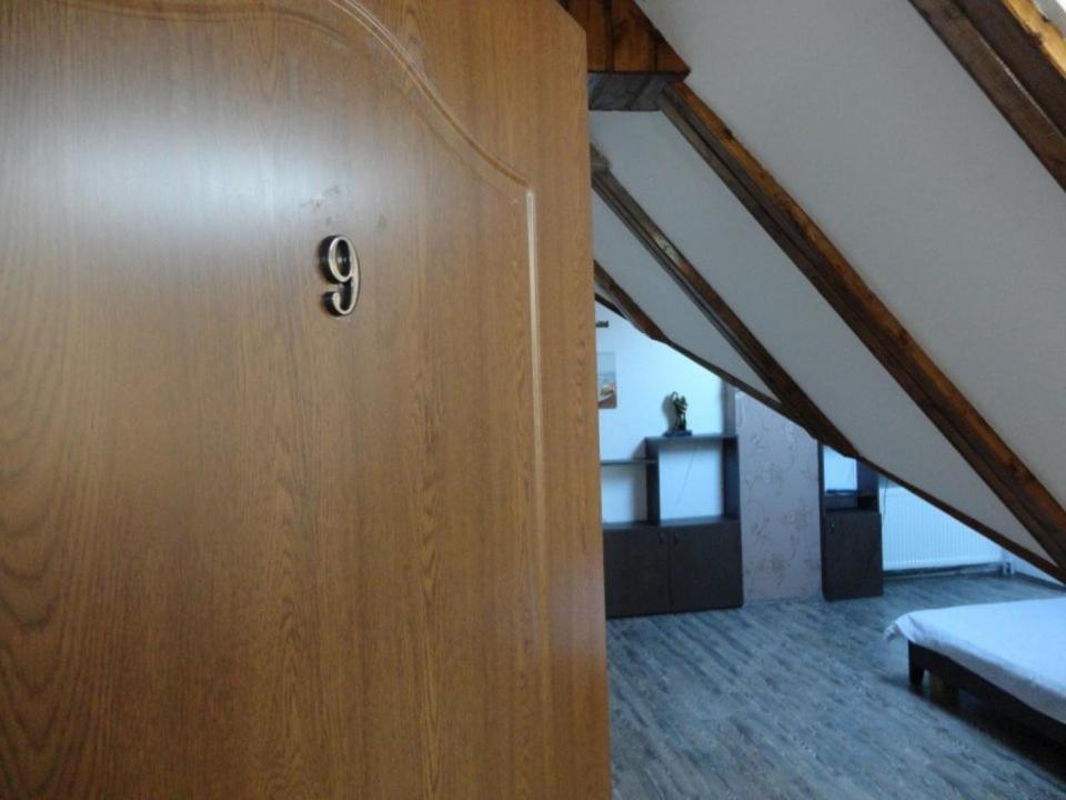 Quik Hotell Braşov Exteriör bild